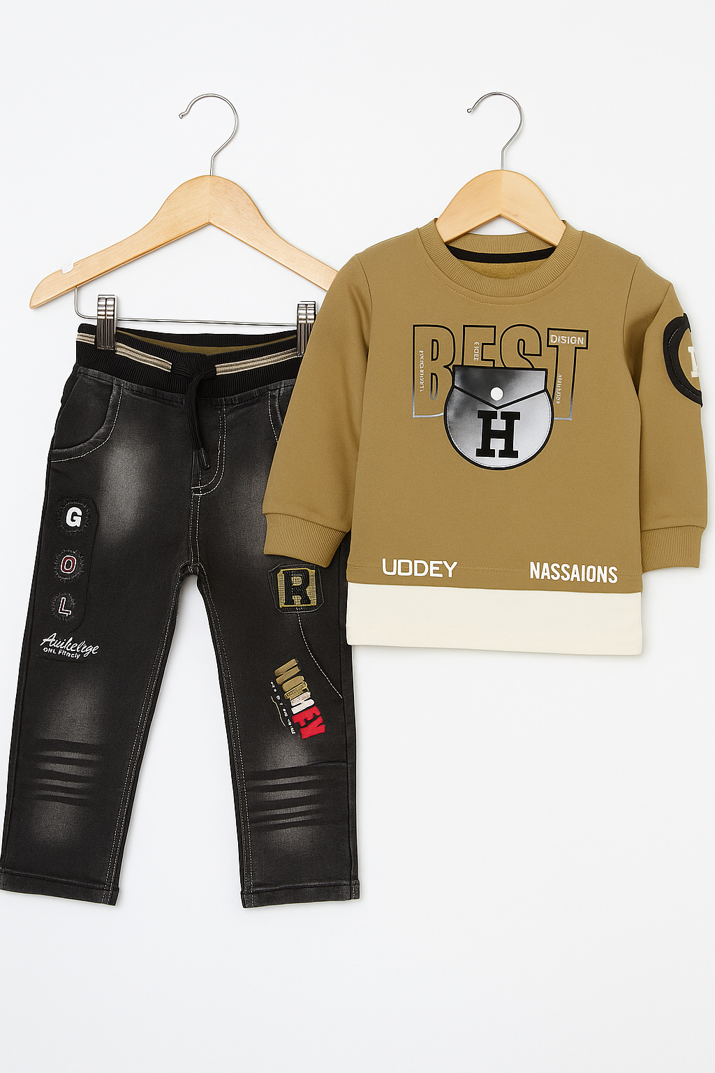 Full sleeves sweatshirt and pants set