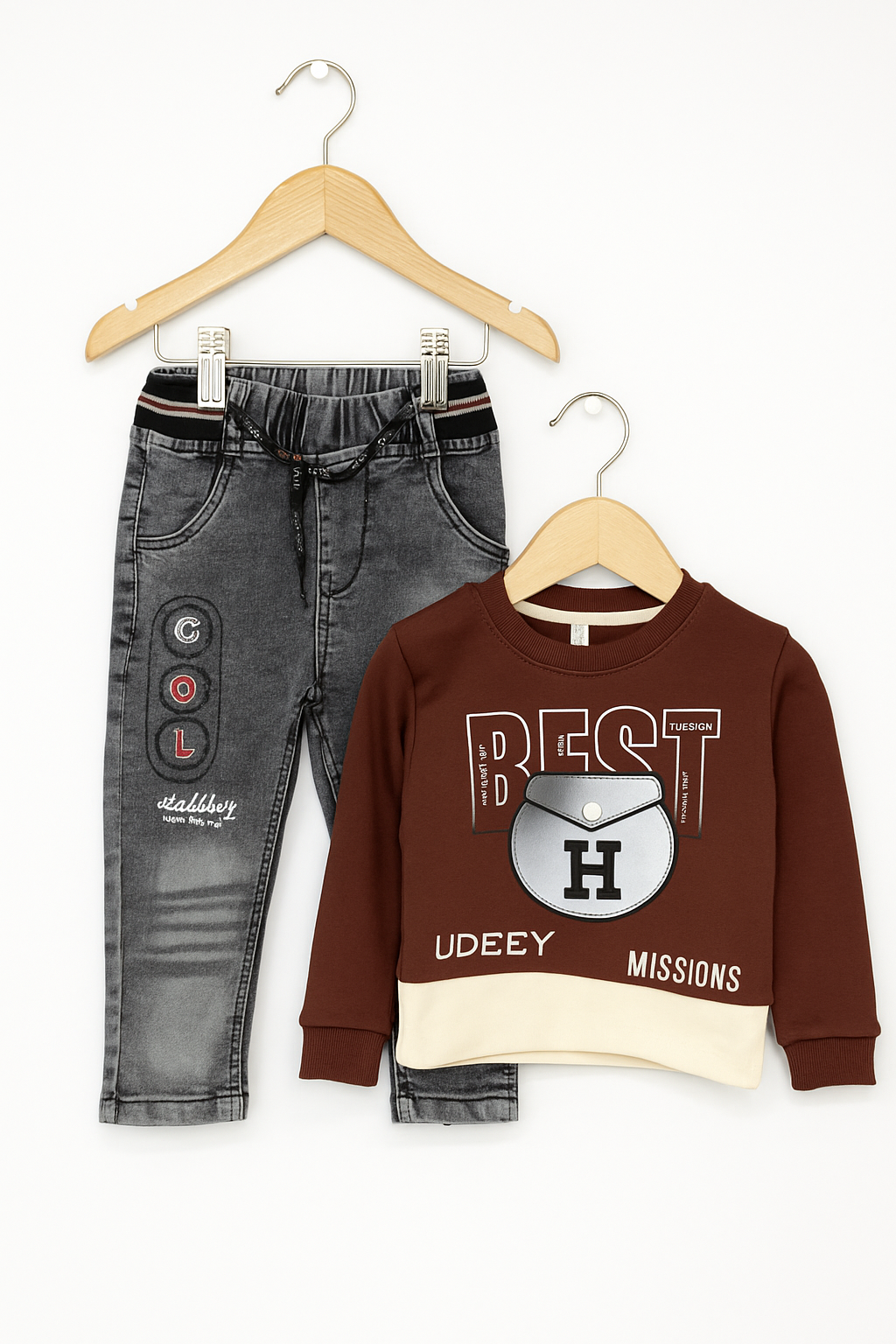 Full sleeves sweatshirt and pants set