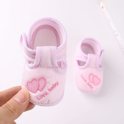 Lovely hearts newborn shoes
