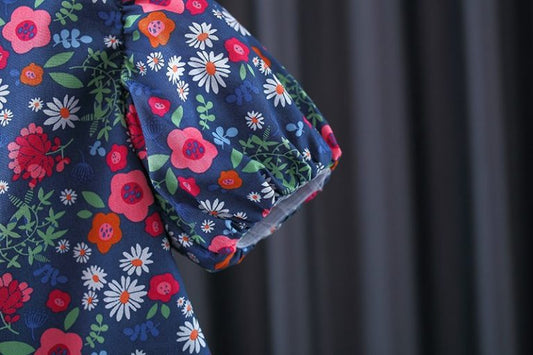 Puffed sleeves cotton top