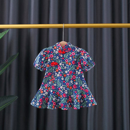 Puffed sleeves cotton top