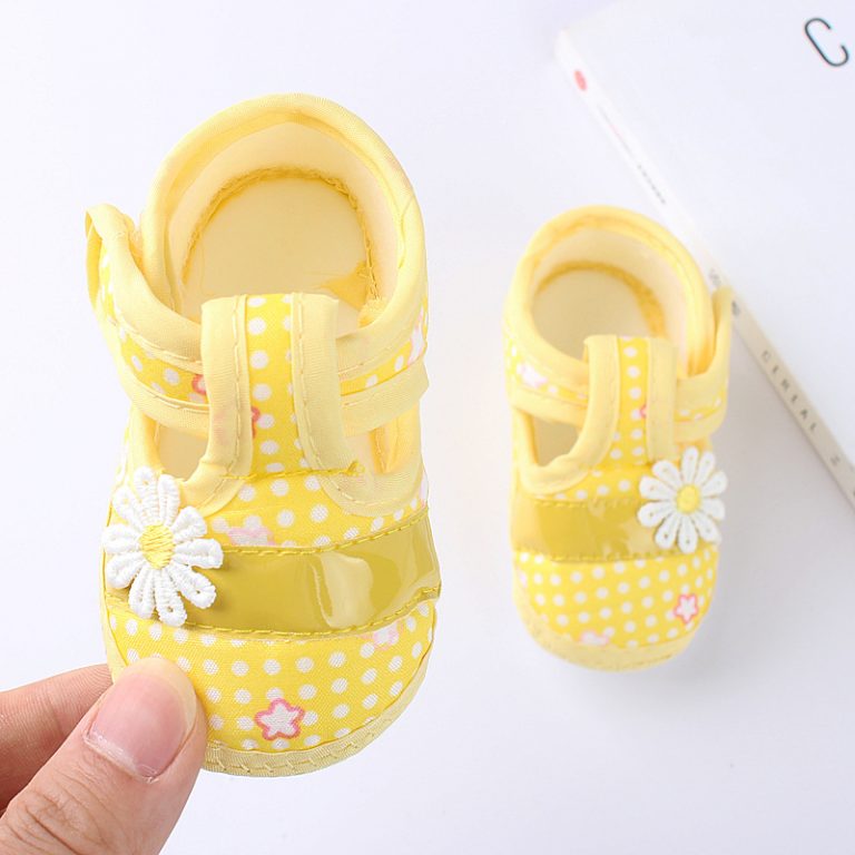 Polka Dots Sunflower Booties