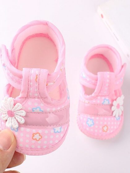 Daisy bloom baby shoes