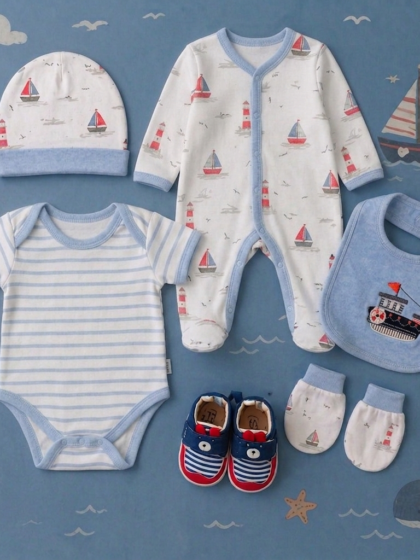 Little sailors newborn starter set